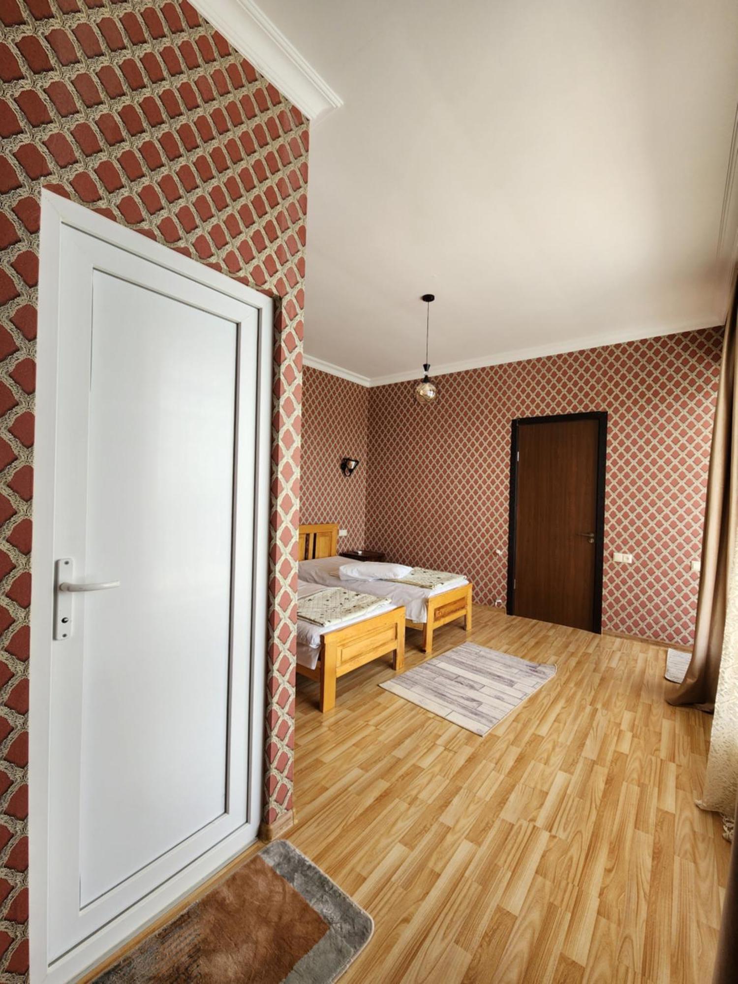 Panorama In Kutaisi Hostel Buitenkant foto