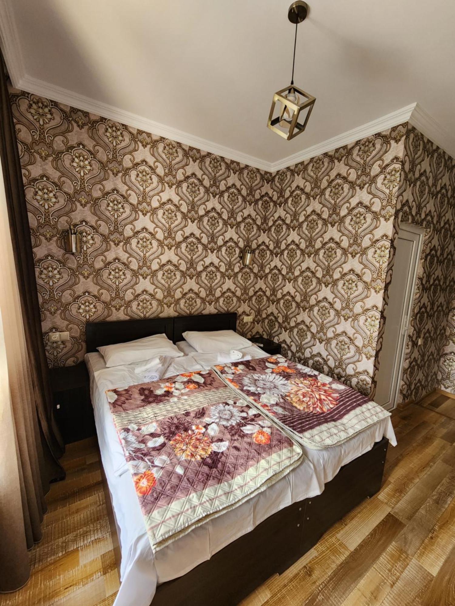 Panorama In Kutaisi Hostel Buitenkant foto